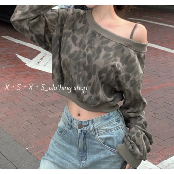 美式性感斜肩豹纹 長袖短版上衣