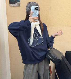 韓系貼布櫻桃刺繡圓領長袖百搭衛衣