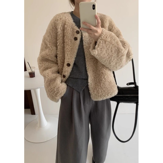 羊羔毛韓系寬鬆圓領大圓釦柔軟細膩保暖外套