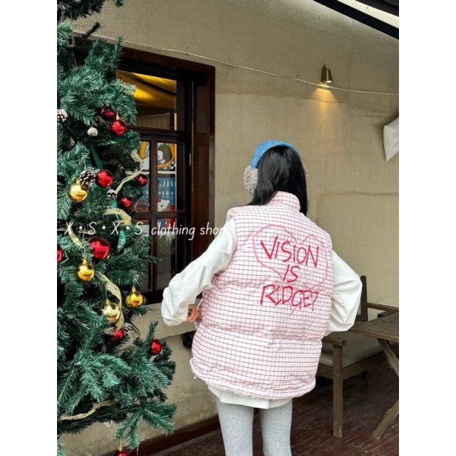 Oversize 慵懶風甜美印花 格紋正反兩穿羊羔絨馬甲鋪棉背心 Oversize 慵懶風甜美印花 格紋正反兩穿羊羔絨馬甲鋪棉背心
